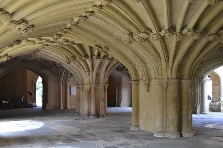 Private Tour: Traditional Black Cab Tour of London's Hidden Treasures