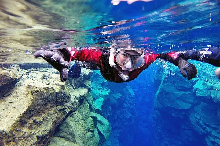 Silfra Drysuit Snorkeling with Free Photos - Meet on Location