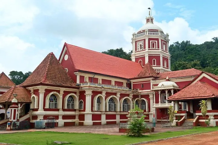 Private Cultural Tour: Ancestral Goa, Shantadurga Temple and Spice Village Including Lunch