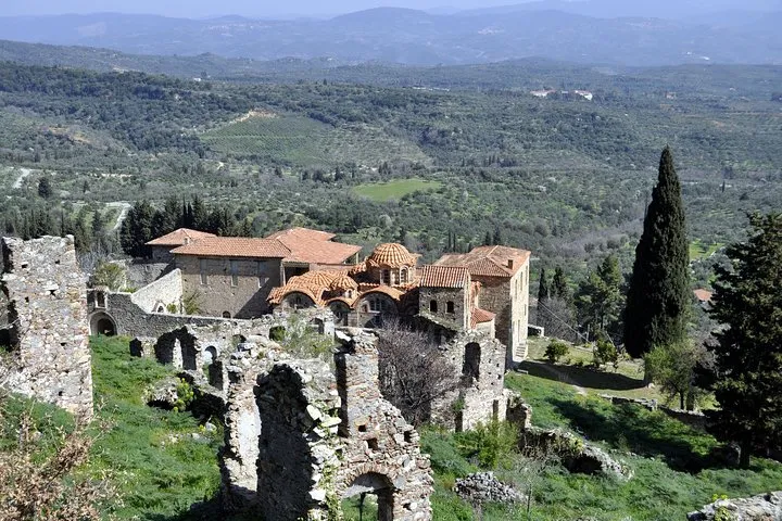 Mystras Private Day Trip from Athens with Great Lunch Included