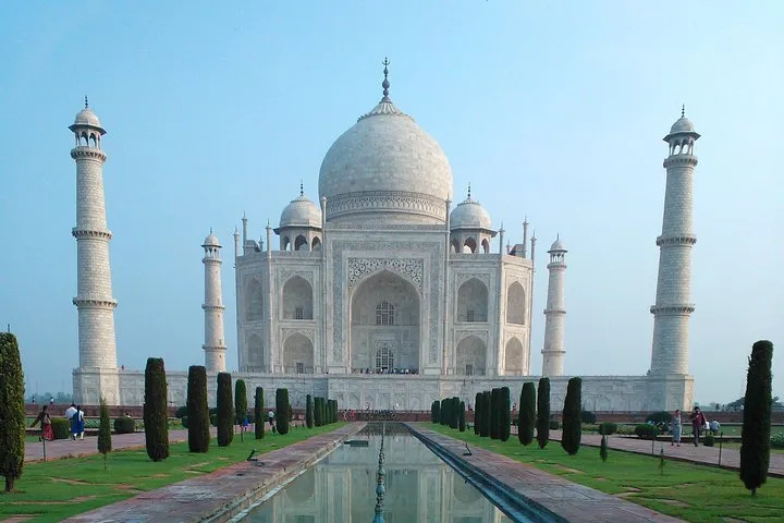 Private Transfer From Agra to Jaipur with Taj and Fatehpur Sikri