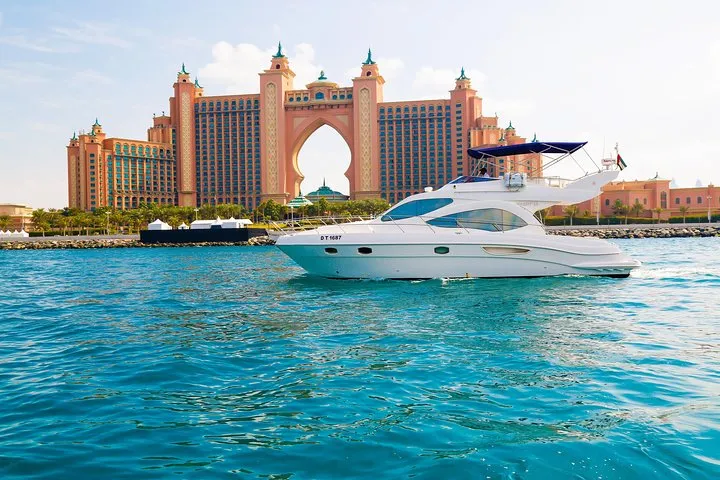 Luxury Yacht Cruise Dubai Marina Palm Jumeirah, Burj Al Arab, and Atlantis