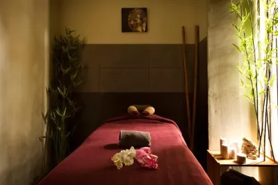 90-Minute Aromatherapy Massage plus 20' min Free Fish Pedi