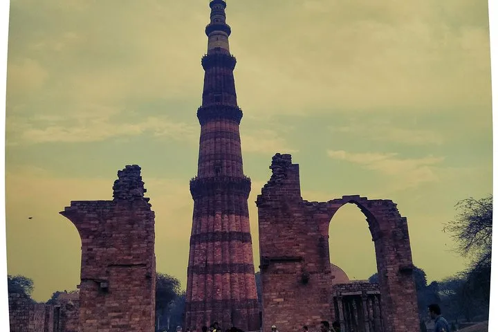 2 Days Private tour of Delhi and Agra with Stay at 5 Star Hotel