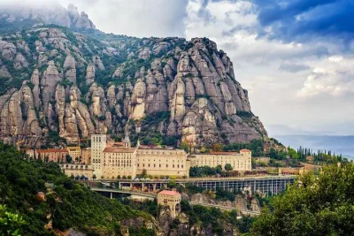 Montserrat & Cava Visit with Lunch Private Tour with Pickup