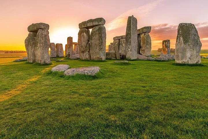 Southampton Cruise port to London Via Stonehenge & Windsor castle