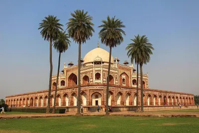 A history walk through the Humayun Tomb complex