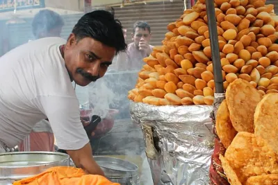 A savoury street food trail through Agra