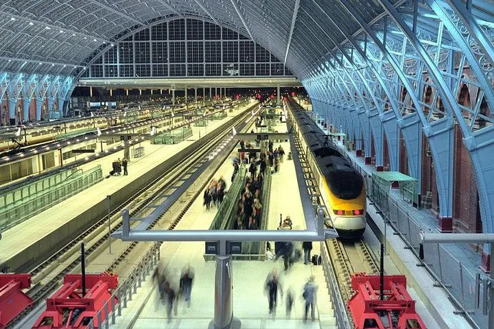 Private London Arrival Transfer - St. Pancras Eurostar Station to Accommodation