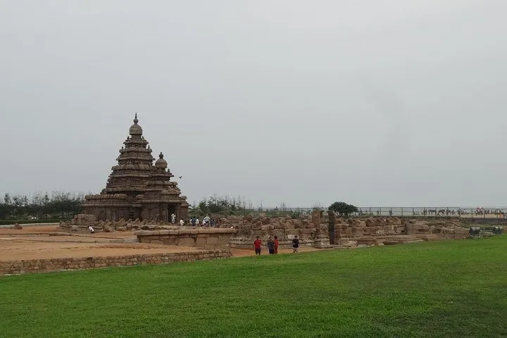Chennai- Private and guided tour to Temple city Mahabalipuram