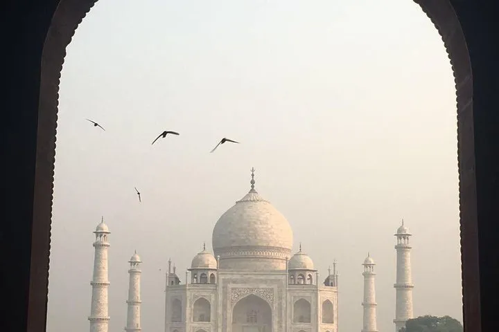 Golden Tingle Tour (delhi agra jaipur) by car