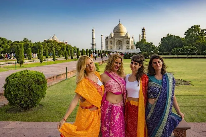 Agra Tour With Taj Mahal, Agra Fort & Mehtab Bagh by Tuk tuk