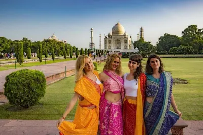 Agra Tour With Taj Mahal, Agra Fort & Mehtab Bagh by Tuk tuk