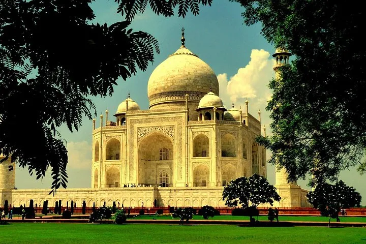 Same Day Taj Mahal Tour by Car From Jaipur