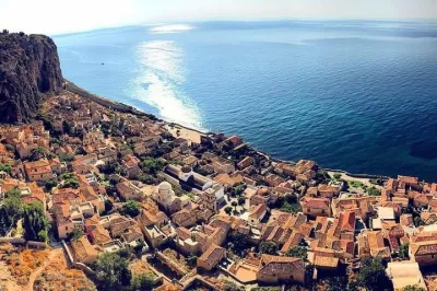 3 Days PrivateTour:Sparta - Mystra - Monemvasia - Mycenae - Epidaurus & Corinth