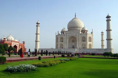 Taj Mahal Day Tour from Delhi by Superfast Train