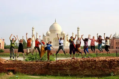 Taj Mahal Guided Tour From Delhi By Car