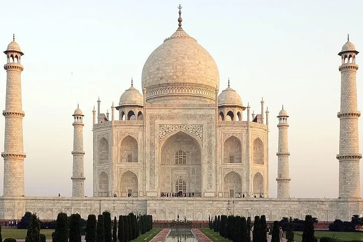 Private tour to Agra with Taj Mahal & Agra Fort