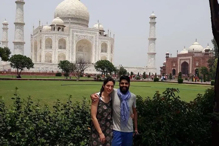 Same Day Taj Mahal Tour by Gatimaan Train