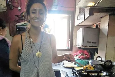 Cook and dress with middle class Indian family!