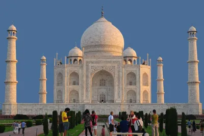 Taj Mahal Agra Overnight Tour from Delhi by Car