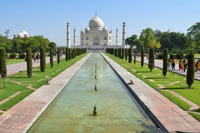 Private Taj Mahal and Agra Fort Tour by Car