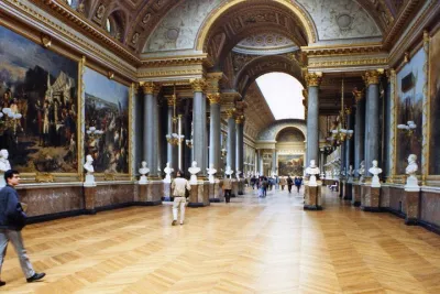 Paris Tour including Louvre Museum Private Visit