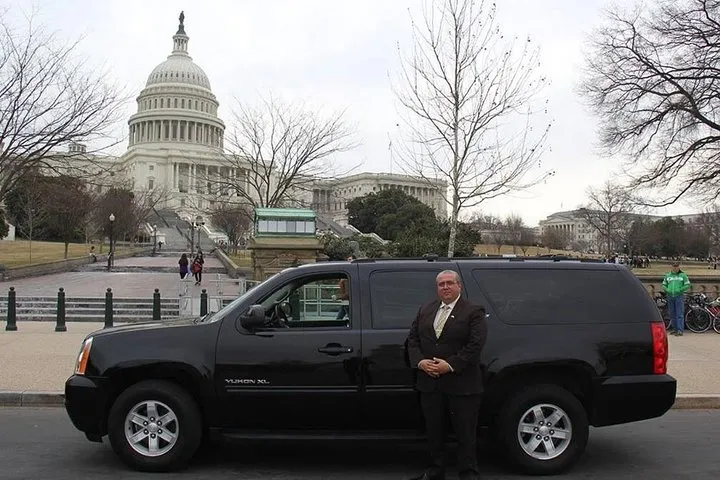 Private Multilingual DC City Tour (Spanish, Portuguese, English)