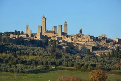 One Way Private Transfer: Florence to Rome with Visit to San Gimignano and Siena