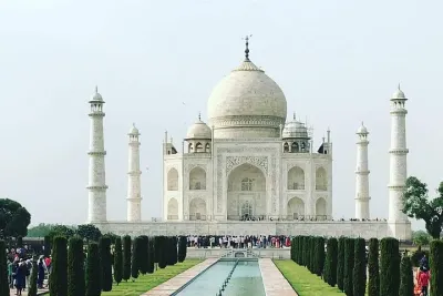 Sunrise & Day Taj Mahal &Agra Tour by Private Car from Delhi