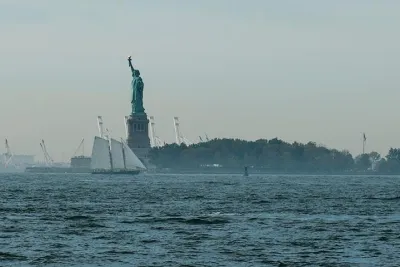 Private New York City Historic Downtown and Wall Street Walking Tour Including 911 Memoria...
