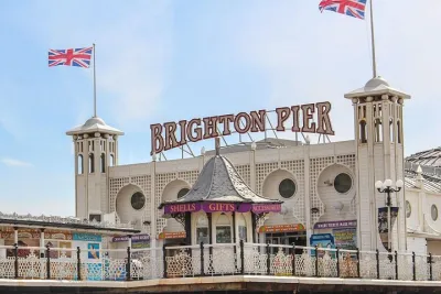 Private Chauffeured Day Trip to Brighton Pier from London in a Luxury Minivan