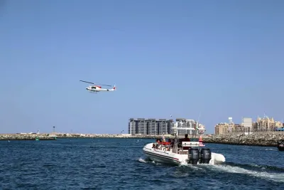 The Love Boats Dubai: Enjoy The 90 Minutes Love Tour