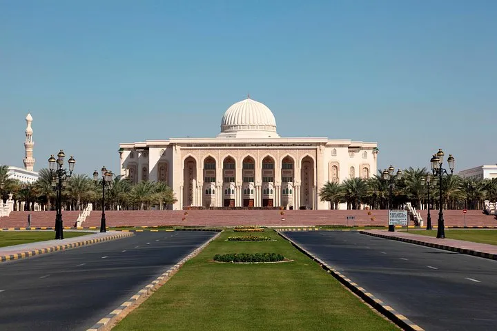 Sharjah Half-Day Tour from Dubai With Spanish-Speaking Guide