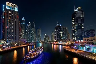 Dinner at Dubai Marina (Tours & Sightseeing )
