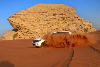 Dubai: Adventure Red Dune Desert Safari, Camel Ride & BBQ