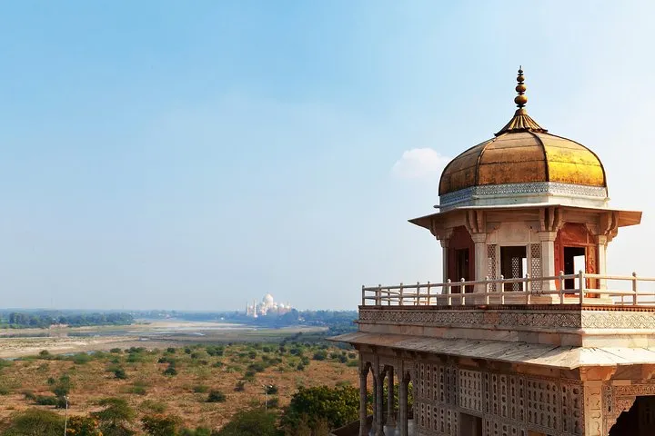 1 Day Taj Mahal Tour with Mughal Experience