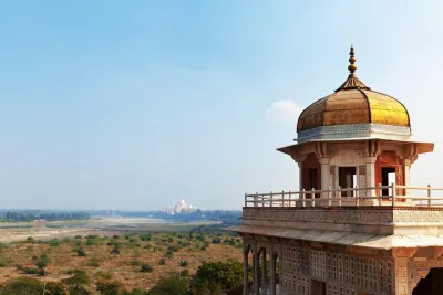 1 Day Taj Mahal Tour with Mughal Experience