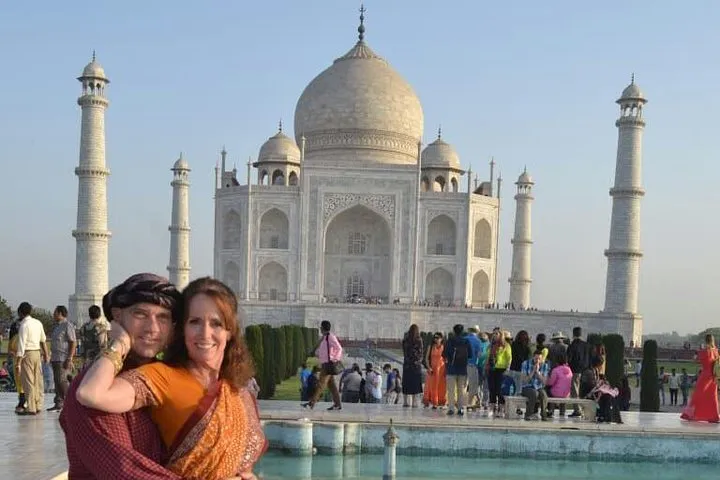 Full-Day Taj Mahal, Red Fort, and Fatehpur Sikri Tour from Agra