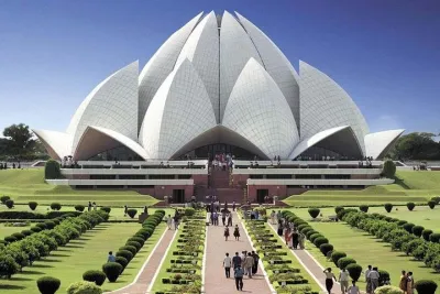 Spiritual Full-Day Delhi Temples Private Guided Tour