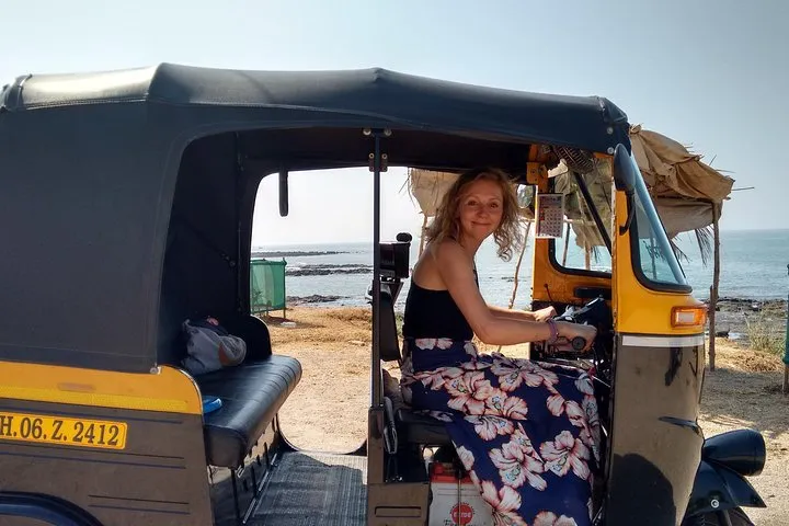 Private Half Day Taj Mahal Sunrise Tour by TUK TUK