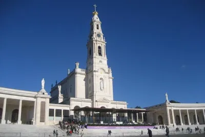 Fátima & Óbidos experience tailored private tour (Full day)