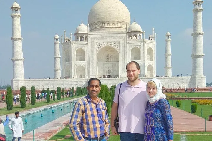 Private Taj Mahal, Agra Fort & Fatehpur Sikri Day Trip From Delhi