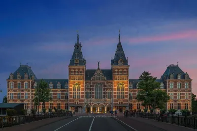 Rijksmuseum Amsterdam Ticket and Canal Cruise with Audio Guide
