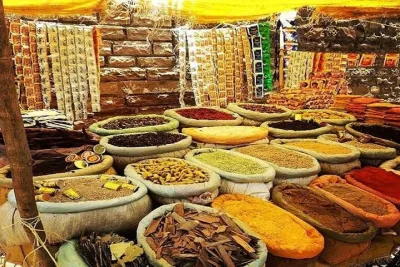 Discover the streets of Old Delhi