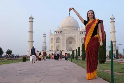 Private day Trip to Taj Mahal By Gatimaan Train From Delhi