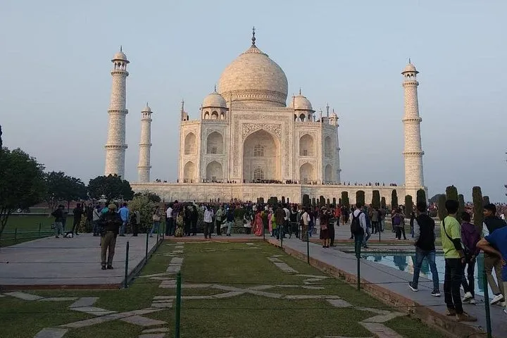 Same Day Trip to Taj Mahal Form Delhi or Jaipur