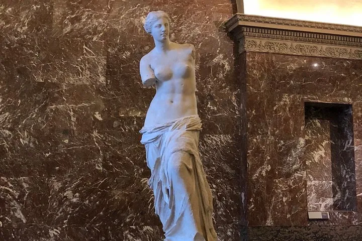 Louvre: Everything but the Mona Lisa - Limited to 6 Guests