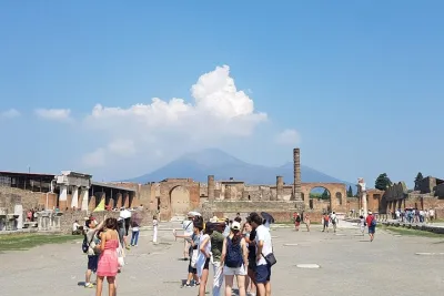 Private Pompeii Tour with Guide & Naples Visit from Rome