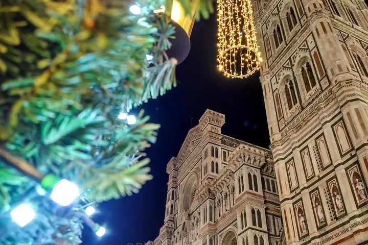 Christmas Lights Private Photo Tour in Florence